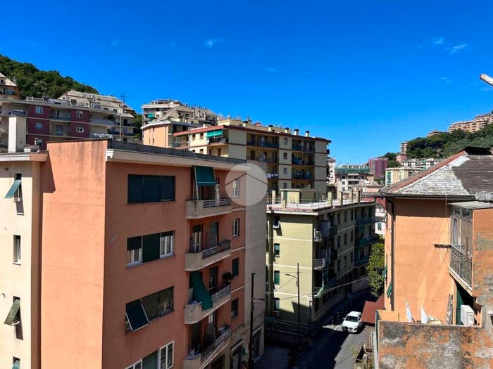 Appartamento con 5 locali in vendita in Via Piero Pinetti, Quezzi, Genova