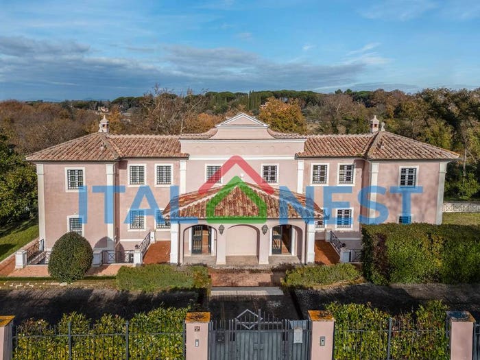 Casa con 6 locali in vendita in Strada D, Olgiata, Roma