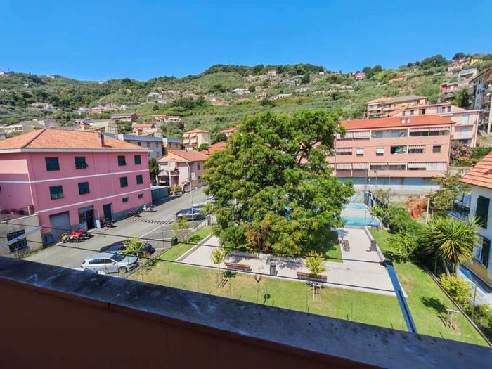 Appartamento con 6 locali in vendita in Via Parma, Caperana, Chiavari