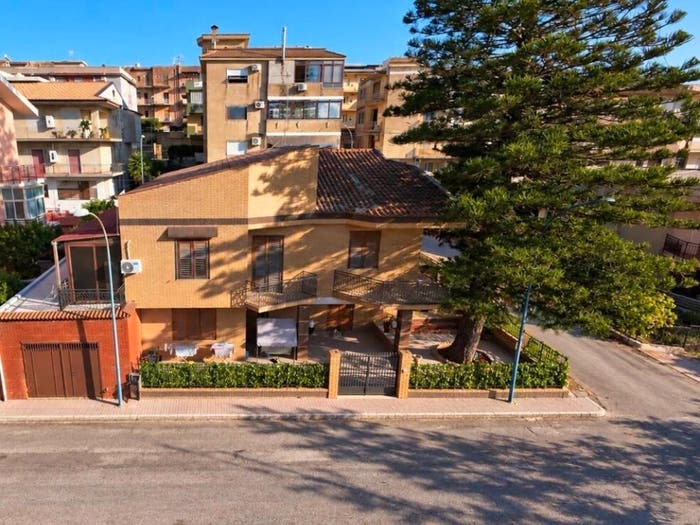 Casa con 6 locali in vendita in Centro, Ribera