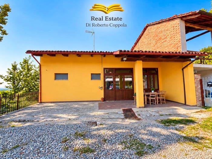 Casa quadrilocale in vendita in Via Piave, Centro, Cocconato