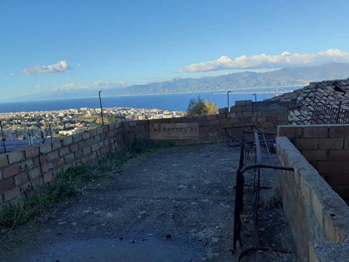 Casa in vendita in Via Eremo Botte, Reggio Calabria