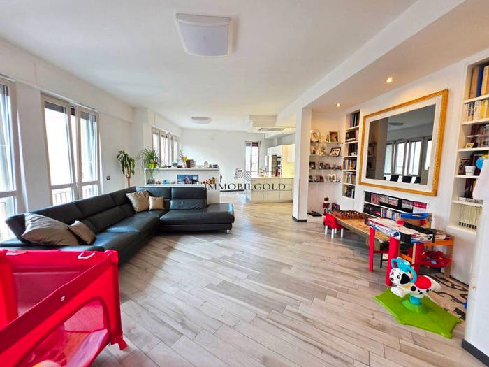 Casa quadrilocale in vendita in Corso Giacomo Matteotti, Abbiategrasso
