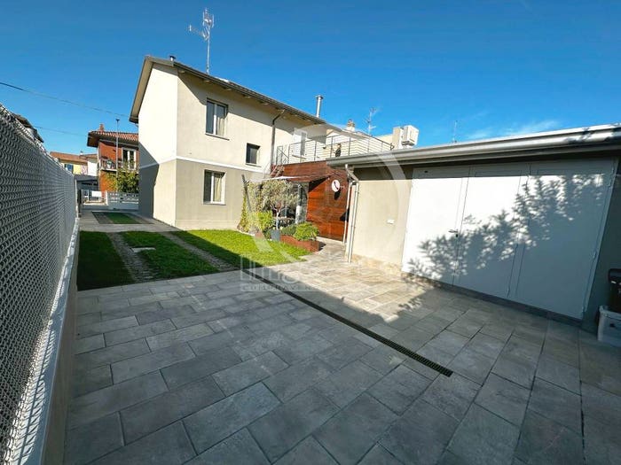 Casa con 6 locali in vendita in Via della Vigna, Ponte Nuovo Madonna dell'Albero, Ravenna