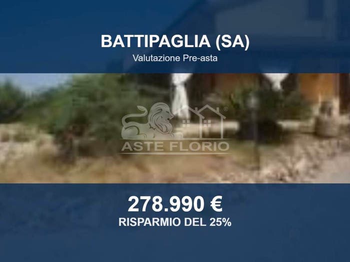 Casa con 6 locali in vendita in Via Fosso Pioppo snc, Centro, Battipaglia