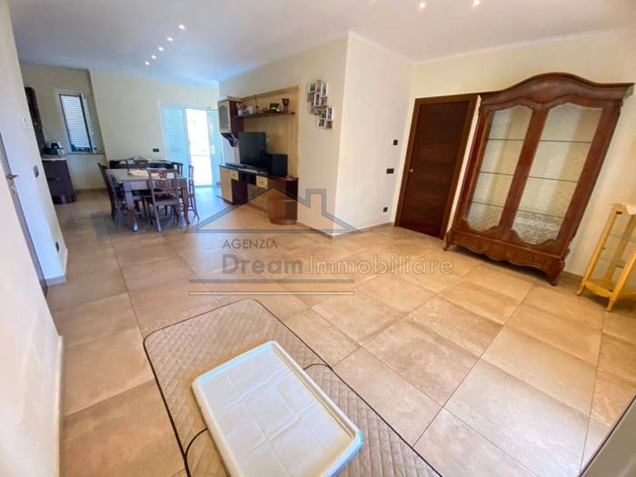 Appartamento trilocale in vendita in Via Madonna delle Grazie, Centro, Mugnano di Napoli