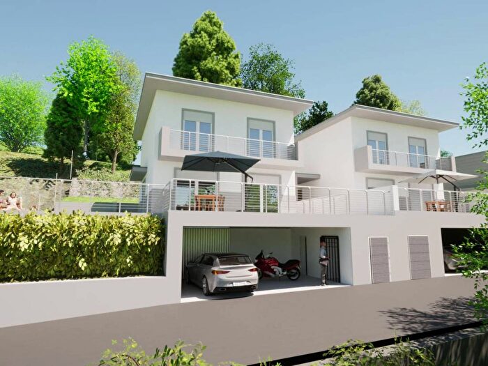 Casa con 5 locali in vendita in Via Strencetta, Garlate