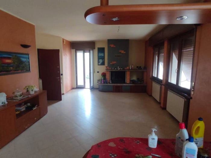 Appartamento con 5 locali in vendita in Via San Vittore Martire, Piano, Gaverina Terme