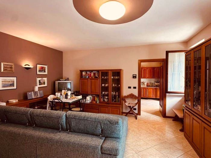 Casa con 6 locali in vendita in Cereta, Volta Mantovana