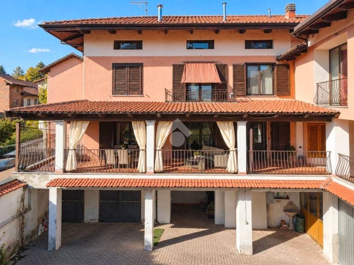 Appartamento trilocale in vendita in Via Tarino, Centro, Cossato