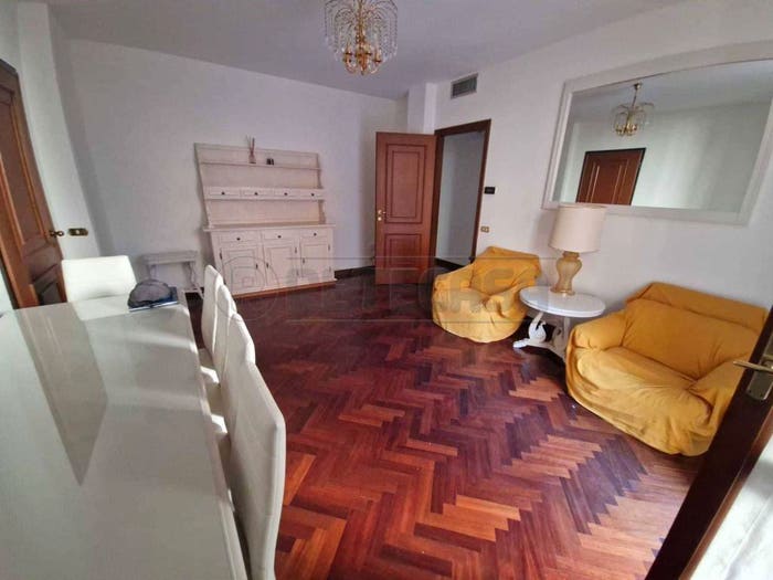Appartamento trilocale in vendita in Via Bernardino Ricca, Centro, Cremona