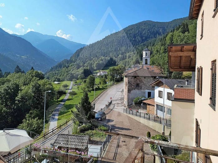 Casa con 6 locali in vendita in Strada Provinciale di FersinaAvisio, Centro, Segonzano