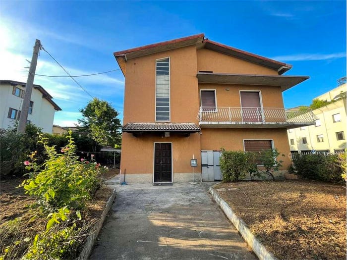 Appartamento bilocale in vendita in Via Nino Bixio, Gorle