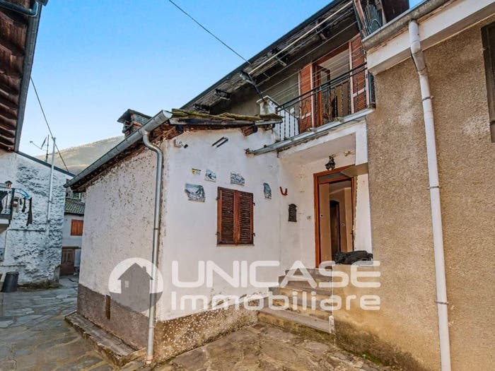 Casa con 6 locali in vendita in Borgata Masselli, Pomaretto