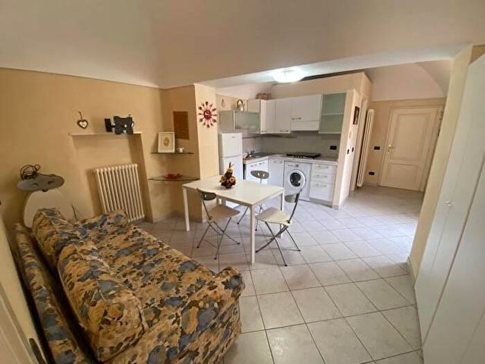 Appartamento bilocale in vendita in Via Vittorio Veneto, Pietra Ligure