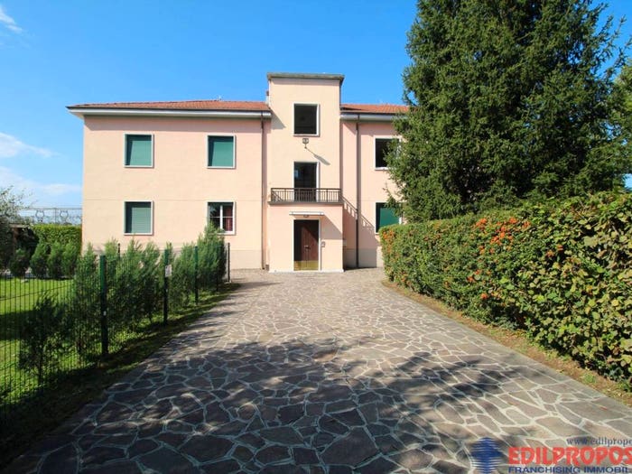 Appartamento trilocale in vendita in Via Donegani, Centro, Cogliate