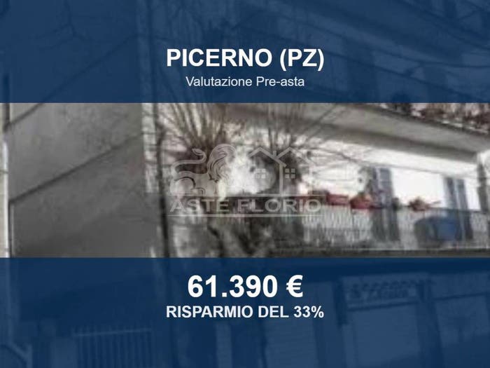 Appartamento con 6 locali in vendita in Via Albini, Picerno