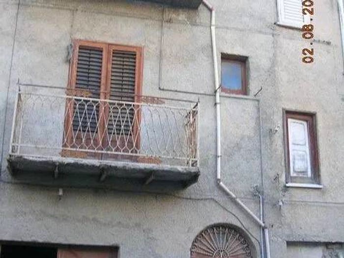 Casa trilocale in vendita in Piazza Metello, Alessandria della Rocca
