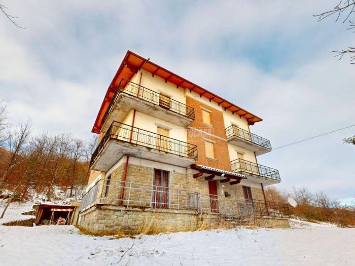 Appartamento trilocale in vendita in Via P Giardini, Lama Mocogno