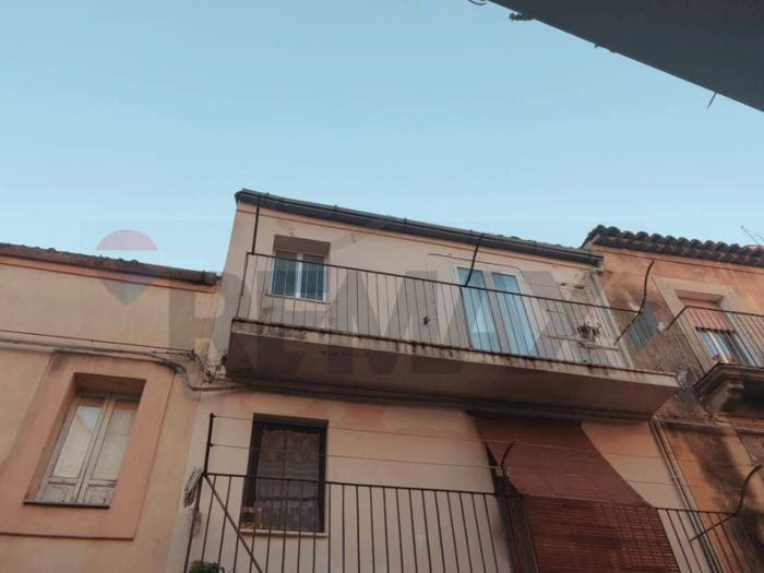 Appartamento trilocale in vendita in VIA STELLA, Centro, Caltagirone