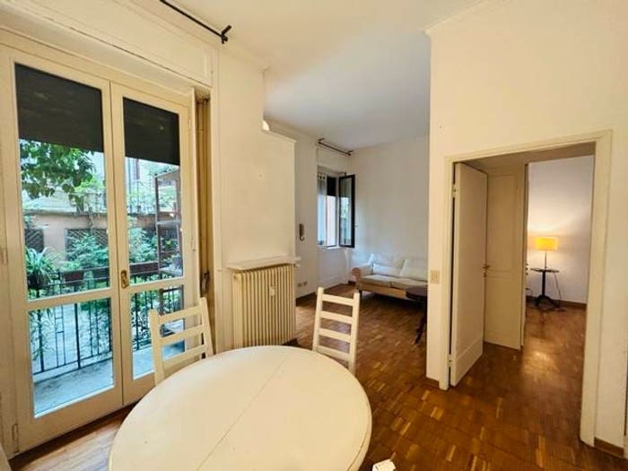 Appartamento bilocale in affitto in Morgagni, Milano