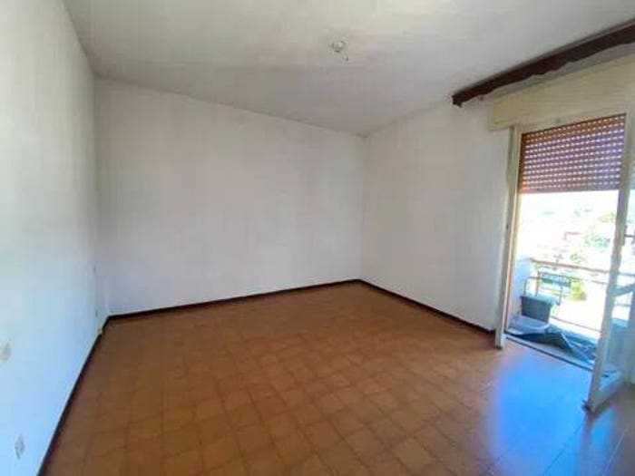 Appartamento quadrilocale in vendita in Via Brigate Partigiane, Piano Di Follo, Follo