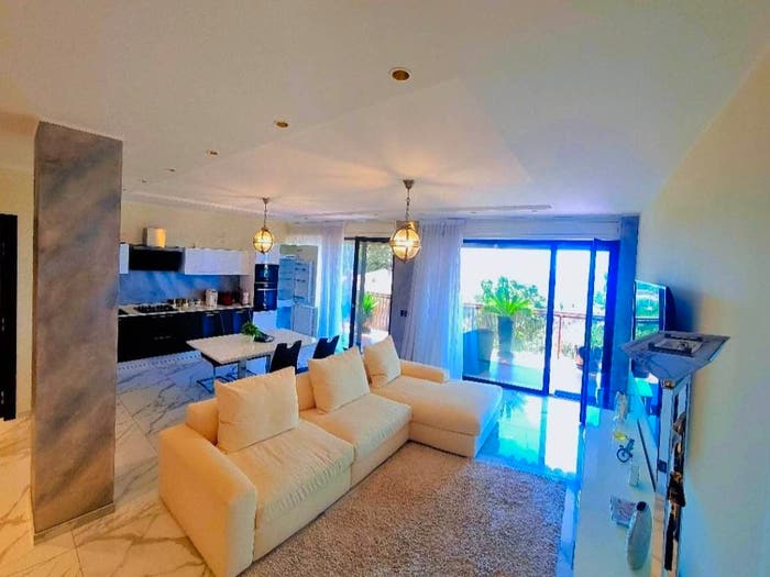 Appartamento con 5 locali in vendita in Via Romana, Bordighera