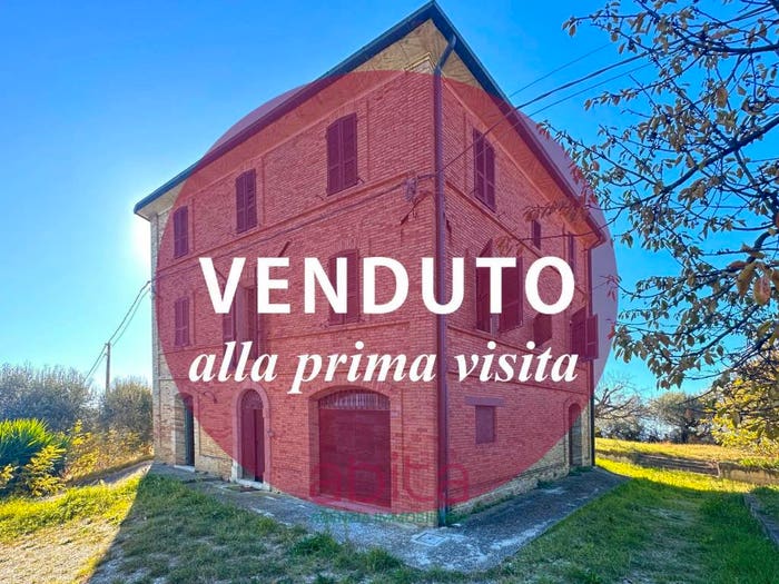 Casa con 6 locali in vendita in Strada Provinciale, Centro, Castorano