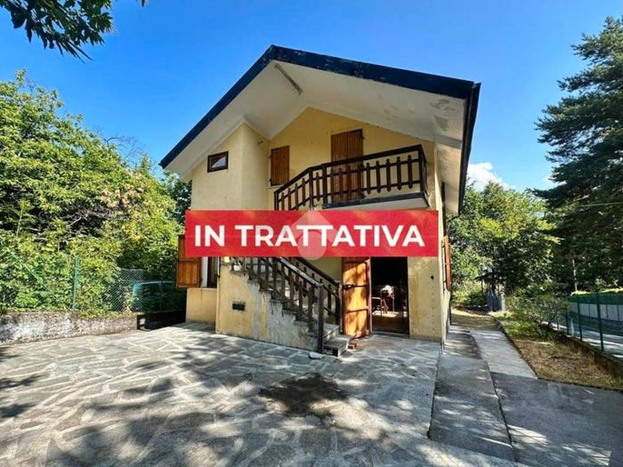 Casa quadrilocale in vendita in Via Bellando, Mattie