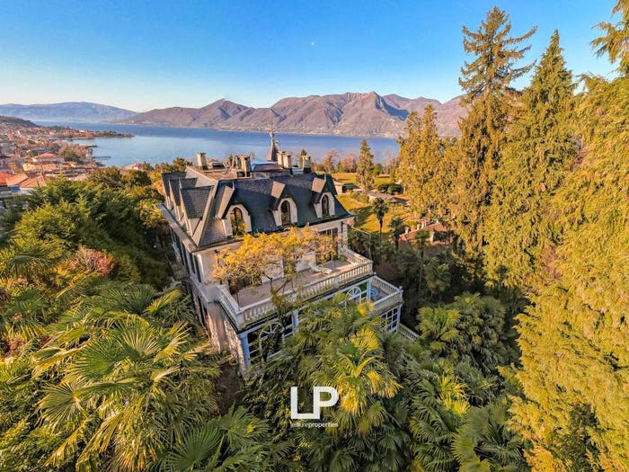 Casa con 6 locali in vendita in Via Lugano, Centro, Luino