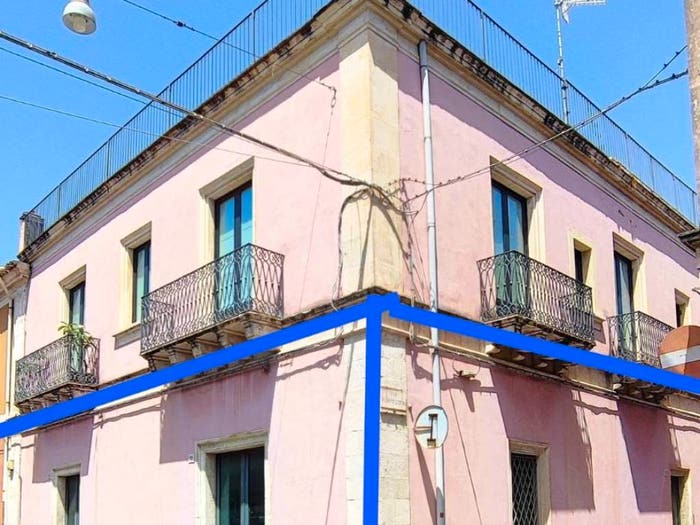 Casa con 6 locali in vendita in via Flavio Gioia, Centro, Riposto