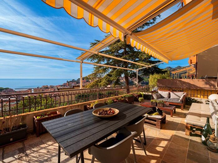 Appartamento quadrilocale in vendita in Via delle Gerbere, Roverino San Secondo, Ventimiglia