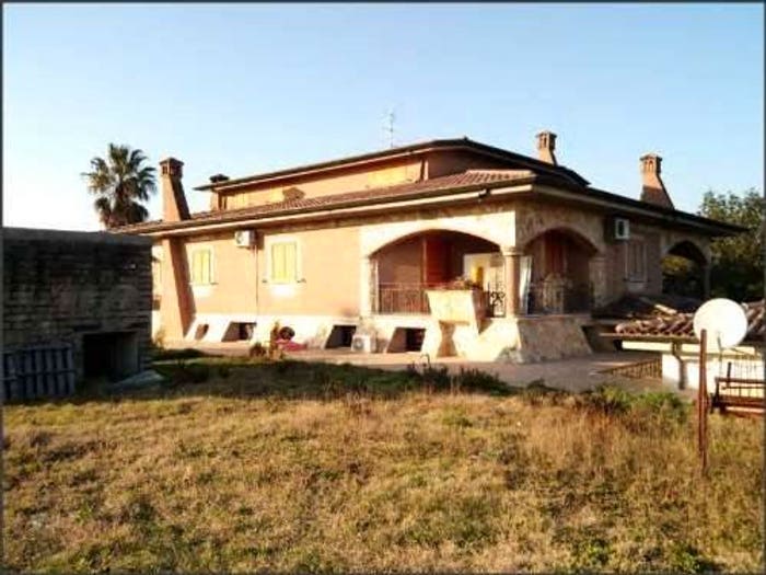 Casa con 6 locali in vendita in Via Giovenco, Campo di Carne Pantanelle, Aprilia