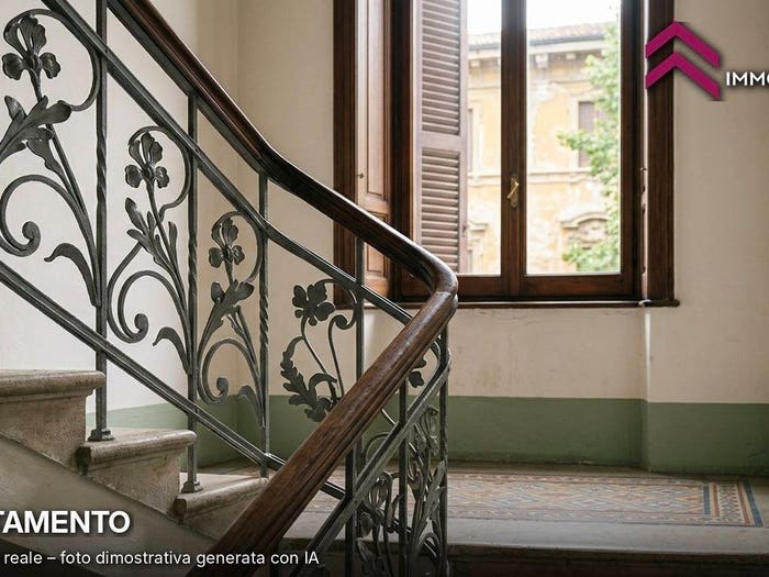 Appartamento con 6 locali in vendita in Via del Sabotino, Narnali Viaccia, Prato