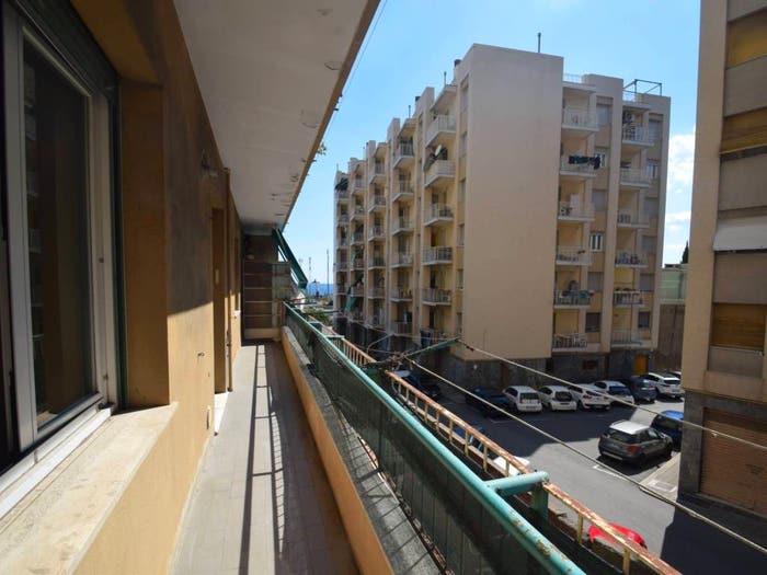 Appartamento trilocale in vendita in Via Voltri, Voltri, Genova