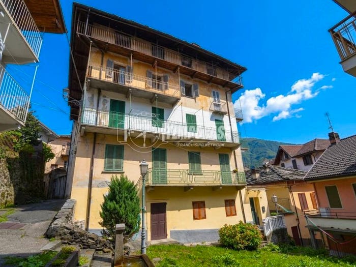 Appartamento con 6 locali in vendita in Piazza Scarveiri, Centro, Ceres