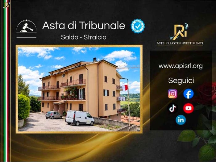 Appartamento con 6 locali in vendita in Via Parisiani, Centro, Camerino