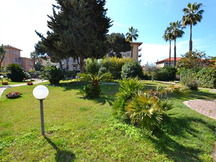 Appartamento trilocale in vendita in Corso Europa, Centro, Bordighera