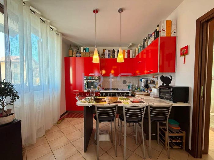 Appartamento trilocale in vendita in Via California, Semicentro, Cantù