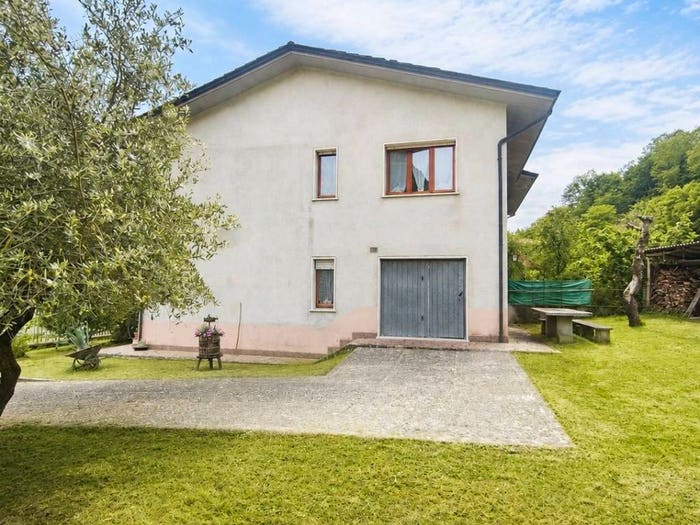 Casa con 6 locali in vendita in Località Equi Terme, Fivizzano