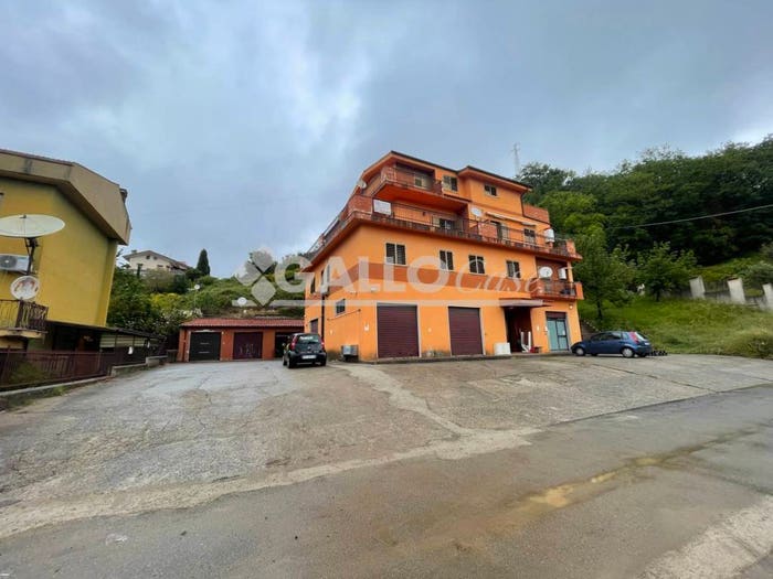 Appartamento quadrilocale in vendita in Via Rosario Romeo, Tivolille Pasquali Merenzata, Mendicino