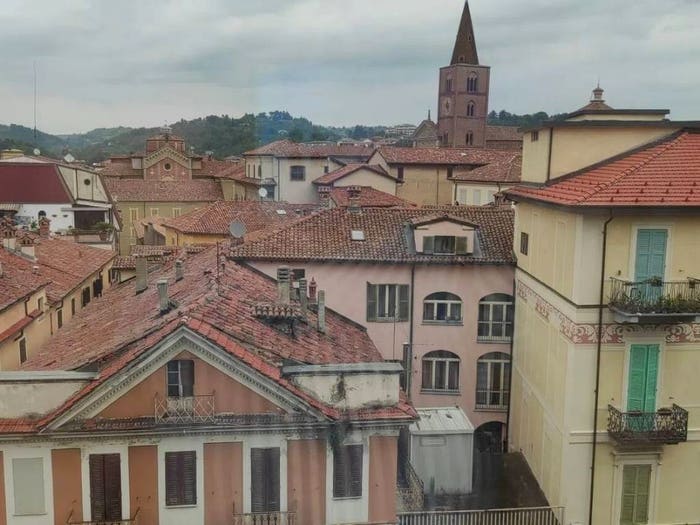 Appartamento quadrilocale in vendita in Via Alessandria, Centro, Acqui Terme