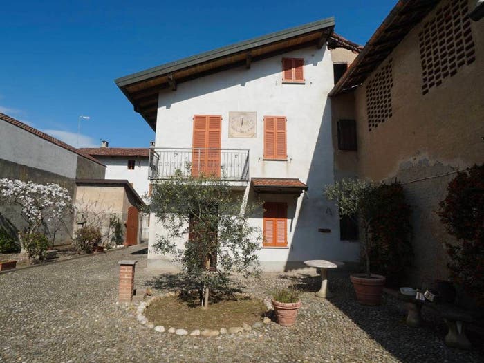 Casa con 5 locali in vendita in Via Camillo Benso di Cavour, Centro, Cassolnovo