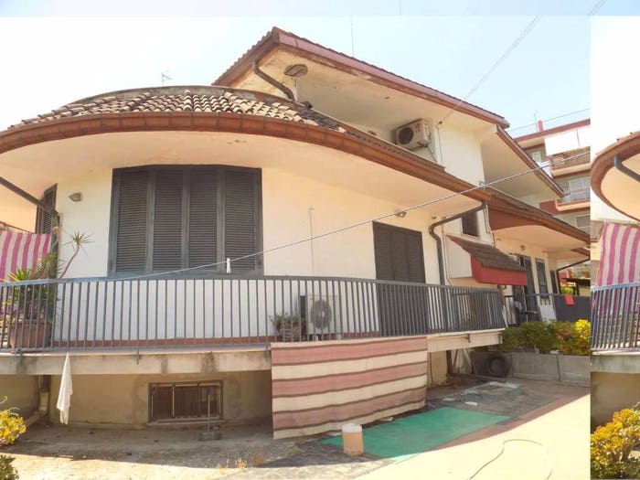 Casa con 6 locali in vendita in Via Paolo Emilio Imbriani, San Giusto Chiavettieri, Pomigliano d'Arco