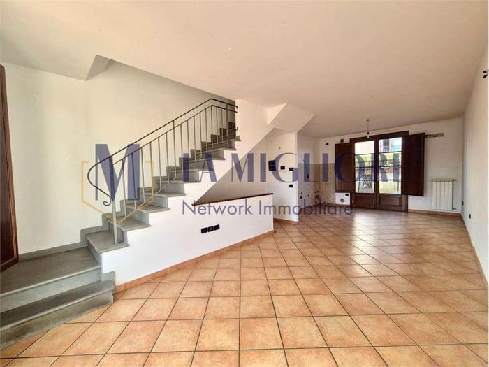 Casa trilocale in vendita in Via Barzano, Fornacelle, Montemurlo
