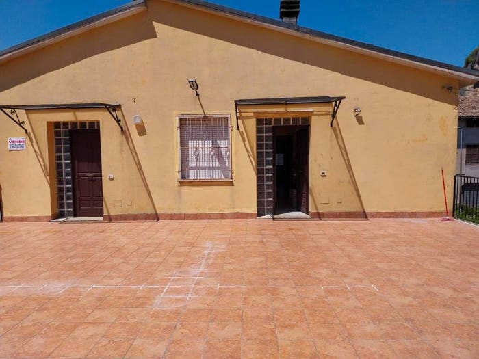Appartamento quadrilocale in vendita in Via della Rinascita, Centro, Arrone