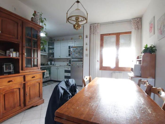 Appartamento trilocale in vendita in Via Fratelli Cervi, Zona Mensa Via Toscana, Certaldo