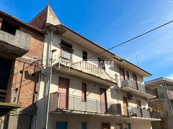 Appartamento quadrilocale in vendita in Via Giuseppe Verdi, Rometta Marea, Rometta