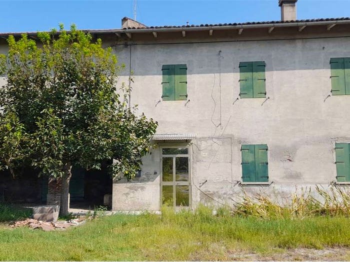 Casa con 6 locali in vendita in VIA PROVANONE, Crevalcore