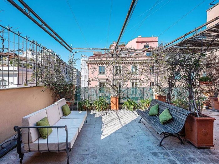 Casa con 6 locali in vendita in Via dell'Oca, Piazza del Popolo, Roma